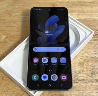 Android Galaxy Flip 4 | 128GB | SIM-Unlocked