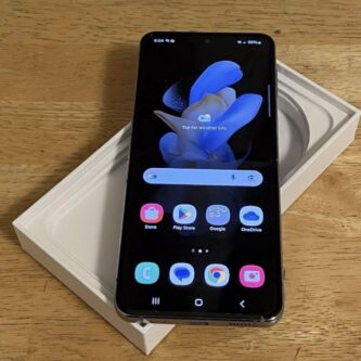 Android Galaxy Flip 4 | 128GB | SIM-Unlocked