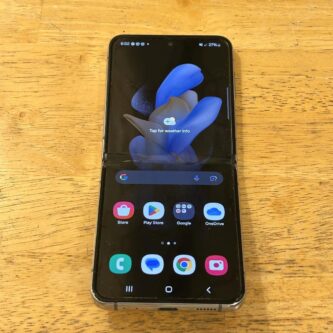 Samsung Android Galaxy Flip 4 | 256gb | SIM-Unlocked