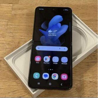 [Good Condition] Android Galaxy Flip 4 | 128GB | SIM-Unlocked